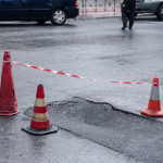 Πειραιάς: Καθίζηση Στο Οδόστρωμα Στην Ακτή Μιαούλη