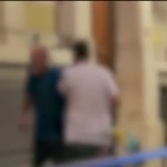 Άγριο Ξύλο Ταξιτζή Με Τουρίστες Στο Κέντρο Της Αθήνας