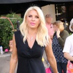 Ελένη Μενεγάκη: Η νέα φωτογραφία της «στον ήλιο» με μαύρη πουκαμίσα
