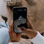 Αυστραλία: Κλείνει Με Νόμο Τα Social Media Στους Νέους