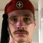 Εύζωνας Δάκρυσε Στην Τελευταία Του Υπηρεσία