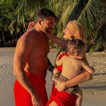 Τούνη - Αλεξάνδρου: Ταξίδι Στο Εξωτερικό Με Τον Γιο Τους