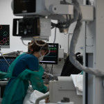 Θεσσαλονίκη: Διασωληνωμένος Ο 14χρονος Που Βρέθηκε Στο Κενό