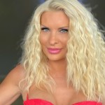Ελένη Μενεγάκη: H αυθόρμητη selfie από τον δρόμο για «Καλό μήνα»