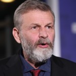Απόστολος Γκλέτσος: Πάρτι Στο X Για Τις Ανεμογεννήτριες