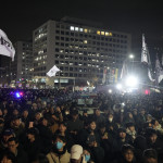 Νότια Κορέα: Πιέσεις Στον Πρόεδρο Να Παραιτηθεί