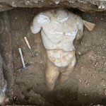 Ηρώδειο: Βρέθηκε μαρμάρινο άγαλμα νεαρού θεού Ερμή