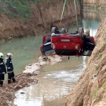 Μενίδι: Νεκρή Γυναίκα Που Έπεσε Με Αυτοκίνητο Σε Ρέμα