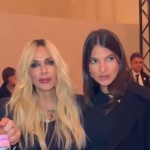 Άννα Βίσση: Με την κουμπάρα της, Δήμητρα Κούστα, στο Παρίσι