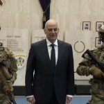 Παρουσιάστηκε η νέα στολή του Έλληνα μαχητή
