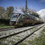 Σεπόλια: Παρ’ ολίγον Παράσυρση Μηχανής Από Τρένο