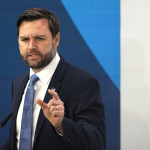 Βανς: Κατσάδιασε Την Ευρώπη Στη Διάσκεψη Του Μονάχου