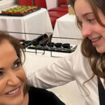 Μπακογιάννη: Η φωτογραφία με την εγγονή της για τη γιορτή τους