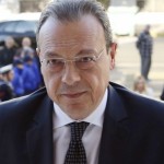 Στο Γήπεδο Με Τη Σύζυγό Του Ο Σωκράτης Φάμελλος