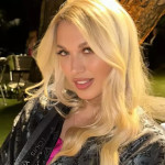 Σπυροπούλου: Αγκαλιά Με Τον Γιο Της Βλάσση Σε Πάρτι