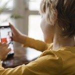 Παιδόφιλοι Πλησιάζουν Παιδιά Μέσω Εφαρμογών Γνωριμιών