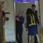Χαστούκι Μακρόν: Τι Δείχνει Η Γλώσσα Του Σώματος