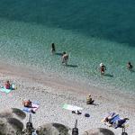 Καιρός: Με υψηλές θερμοκρασίες και βοριαδάκι μέχρι του Αγίου Πνεύματος