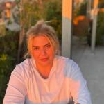 Δανάη Μπάρκα: «Τι τρομακτικό να κάθεσαι σπίτι σου και να μυρίζεις καμένη γη