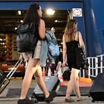Ξεκίνησε η έξοδος των αδειούχων Αυγούστου- Κίνηση σε λιμάνια, διόδια, ΚΤΕΛ