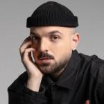 Ο APON σπάει τα κοντέρ με το «Ονειροπόλος»