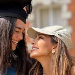 Βανδή: Η Aνάρτηση Για Την Ονομαστική Εορτή Της Κόρης Της