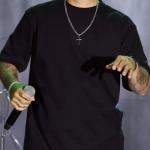 Γνωστός τραγουδιστής θα γίνει πρώτη φορά μπαμπάς - Έγκυος η σύντροφός του!