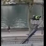 Λούβρο: Η Στιγμή Που Οι Δύο Ληστές Βγαίνουν Με Τα Κοσμήματα