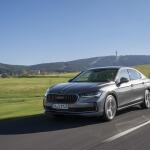 Skoda Superb: Έκανε 2.831 χιλιόμετρα με ένα γέμισμα