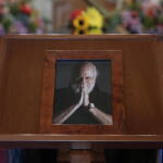 Διονύσης Σαββόπουλος: Η Ελλάδα Αποχαιρετά Τον «Νιόνιο» Της