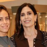 Κατερίνα Διδασκάλου: Με την κόρη της σε παρουσίαση συλλογής κοσμημάτων