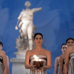 Αφή Ολυμπιακής Φλόγας: Σε Εσωτερικό Χώρο Λόγω Κακοκαιρίας