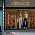 H Prada Εξαγόρασε Τον Οίκο Versace