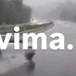 Τροχαίο Μαλακάσα: Η Στιγμή Που ΙΧ Εκτρέπεται Της Πορείας Του