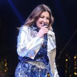 Έλενα Παπαρίζου: «Όταν στρεσάρεται, τη χτυπάει λίγο στο στομάχι»