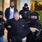 Φοινικούντα: Ποιος Κάρφωσε Τον Ανιψιό Και Τον Φίλο Του