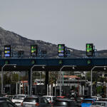 Φωτιά Σε Φορτηγό Στα Διόδια Των Αφιδνών - Έκλεισε Ο Δρόμος