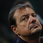 Αταμάν: Μπήκε Στα Αποδυτήρια Και Μίλησε Στους Παίκτες