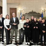 Έψαλαν Τα Κάλαντα Στους Πολιτικούς