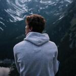 5 Συμπεριφορές Που Φανερώνουν Χαμηλή Αυτοεκτίμηση