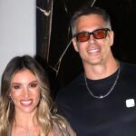 Η Οικονομάκου με ροζ μπικίνι στην Αργεντινή