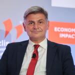 ΣΥΡΙΖΑ: Διέγραψαν τον Φαραντούρη - Του ζητούν να παραδώσει την έδρα