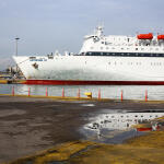 Δεμένα Τα Πλοία Στο Λιμάνι Του Πειραιά