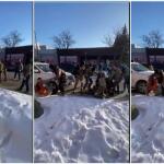 Μινεάπολη: «Ο γιος μας κρατούσε το κινητό του, όχι όπλο. Αηδιαστικά ψέματα»