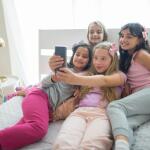 Απαγόρευση social media σε ανήλικους: Τι ετοιμάζει η Ελλάδα