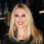 Σπυροπούλου: Το Σικ Μανικιούρ της Για τον Άγιο Βαλεντίνο