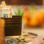 Επίδομα 200 Ευρώ: Ποιοι Είναι Οι Δικαιούχοι;
