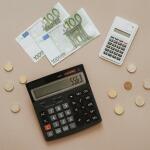 Επίδομα 200 ευρώ: Τι ισχύει για όσους έχουν παιδιά