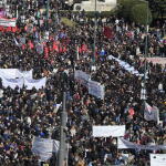 Τέμπη: Πλήθος Κόσμου Στην Πορεία Στο Σύνταγμα - Φωτογραφίες