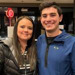 Βρήκε Τον Γιο Της Μετά Από 20 Χρόνια - Δούλευαν Μαζί